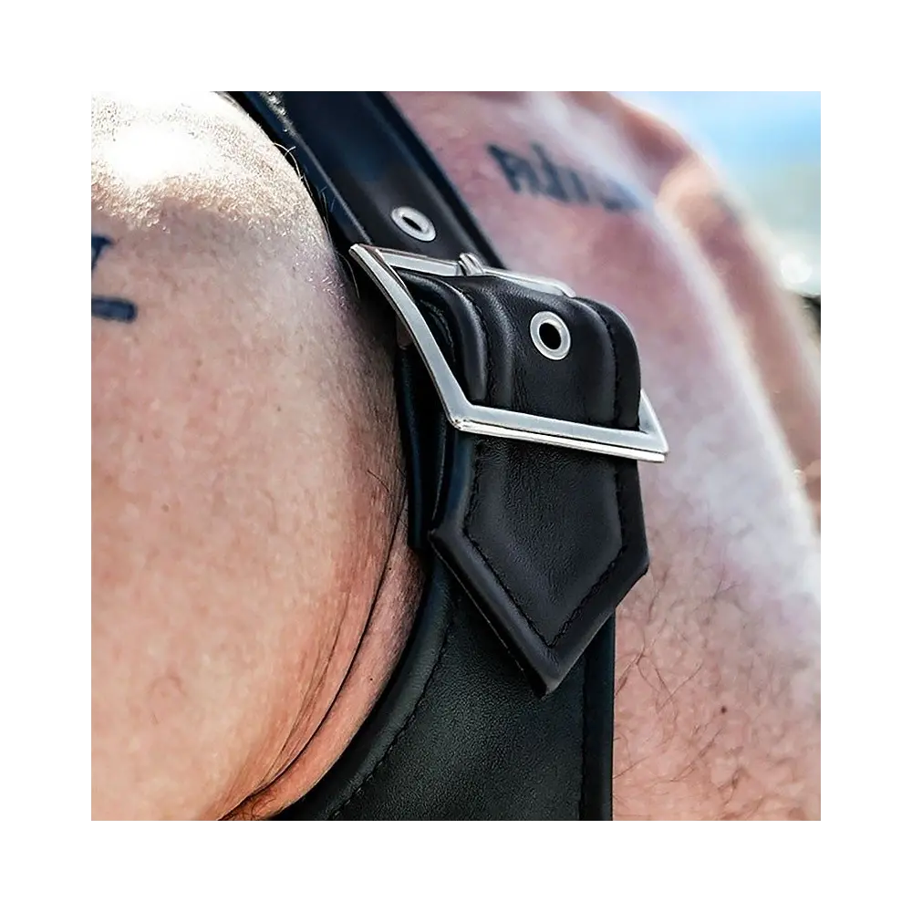 BUCKLE BERLIN BAR VEST
