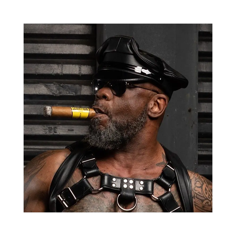 BIKER CAP WITH MATTE BRIM 1/2